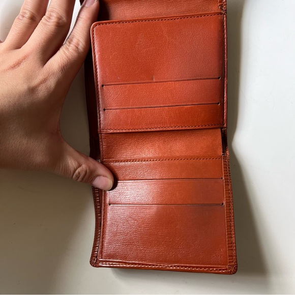 Authentic Louis Vuitton Men’s Burnt Orange Epi Leather Trifold Wallet - Picture 10 of 16